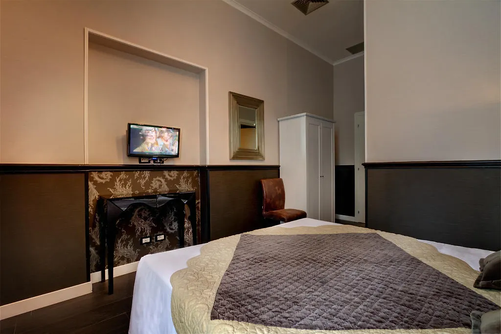 *** Hotel The B Place Rome Italy